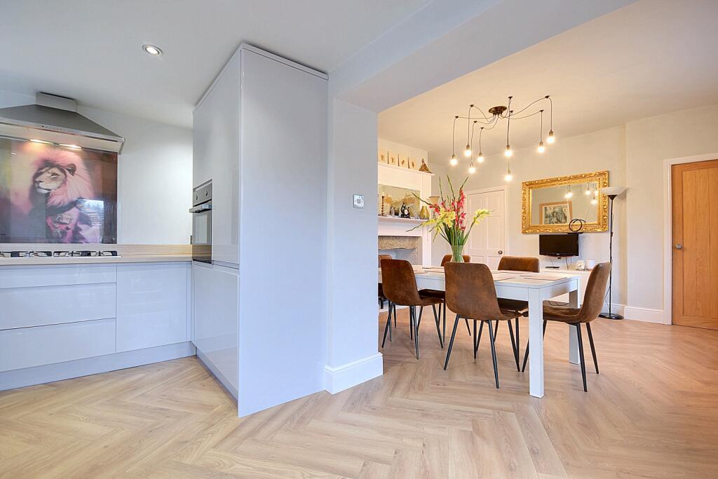 17 Cookson EweMove Brighouse (7)