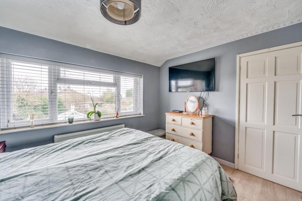 6 Graitney Close Cleeve-8.jpg