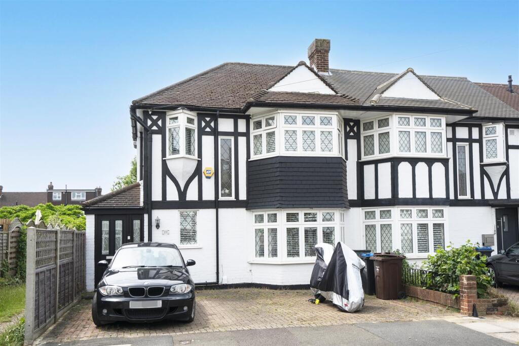 131 Aragon Road, SM4 external 1.jpg