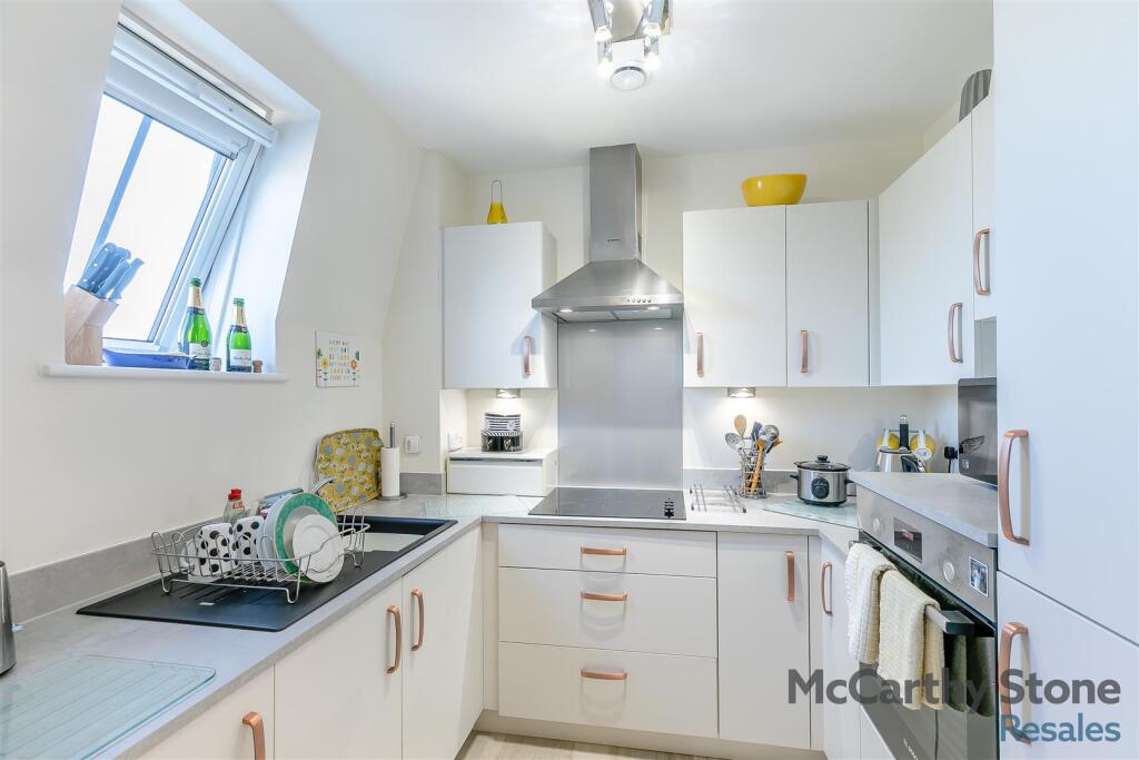 8642581-interior01.jpg