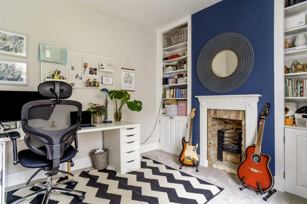 68259_43 Fairview Street Cheltenham (10).jpg