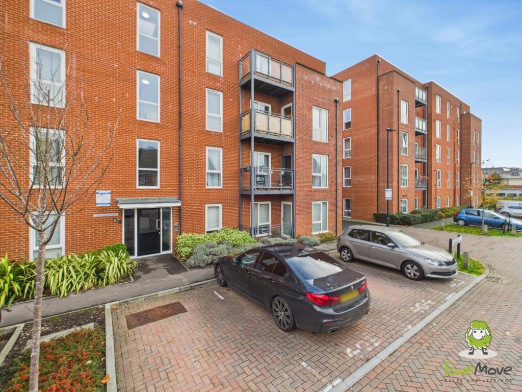 EweMove Estate Agents Basingstoke - Leander Court 