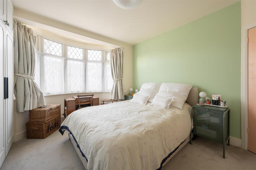 Wadham Avenue E17