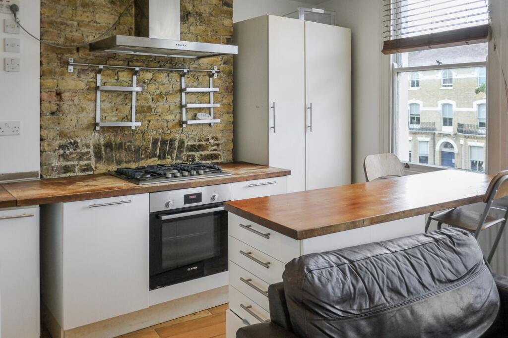 Flat B, 2E Blandfield Road, London, SW12 8BG