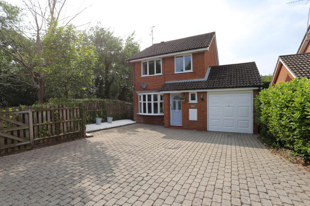 Stonehaven Drive, Woodley