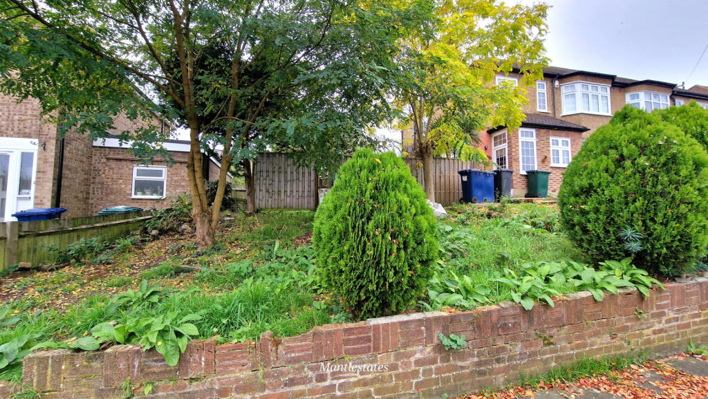 FRONT GARDEN