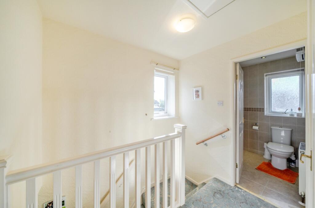 1349921-5-68d28375805a3