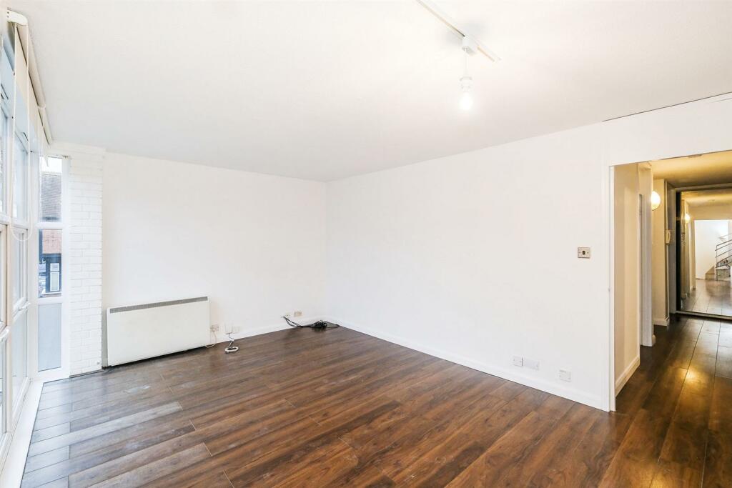 15 Harefield House-10_web.jpg