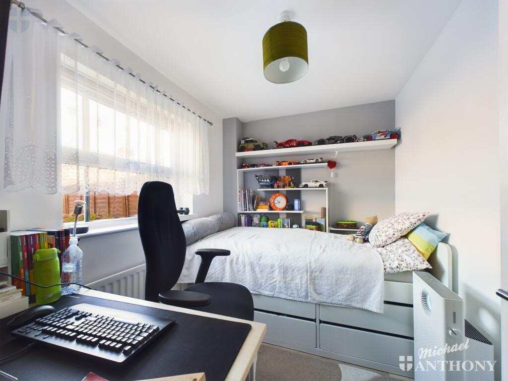 CAM03218G0-PR0367-STILL008