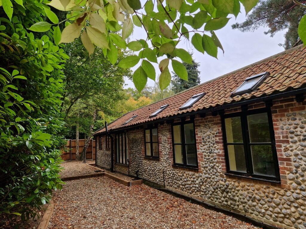 Willow Cottage, Felbrigg Lodge, School Road, Aylmerton, Norwich, Norfolk NR11 8RA