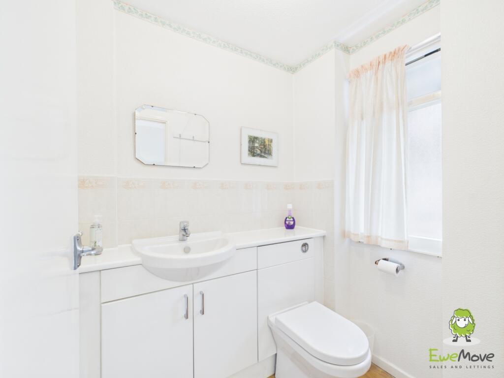 EweMove Estate Agents Basingstoke - Coniston Road 