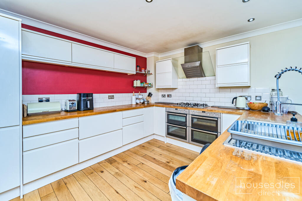 Kitchen/Breakfast Room