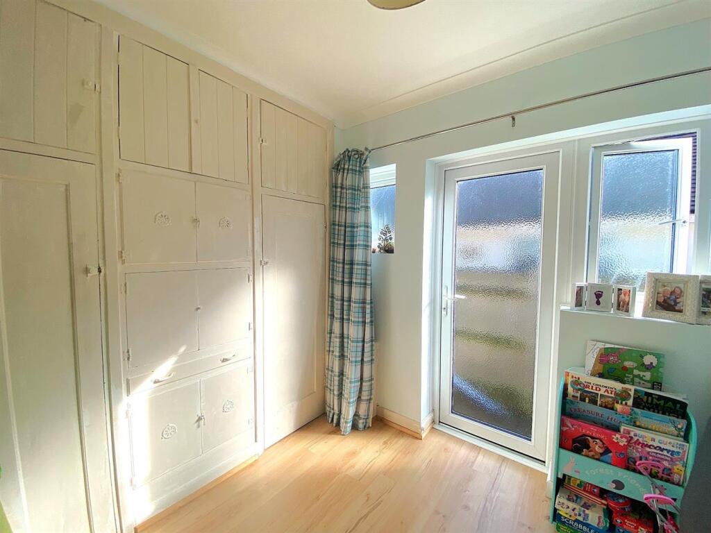 13 Grangecourt drive - Bed3.jpg