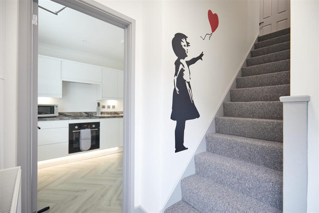 119 South Park Avenue 16.jpg