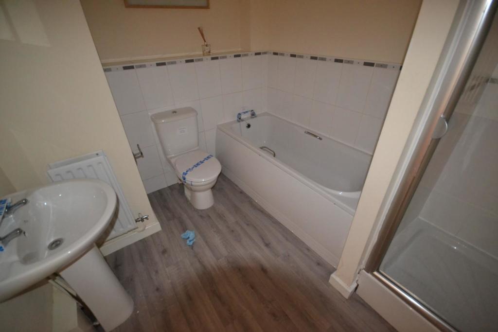 Jack N Jill Bathroom
