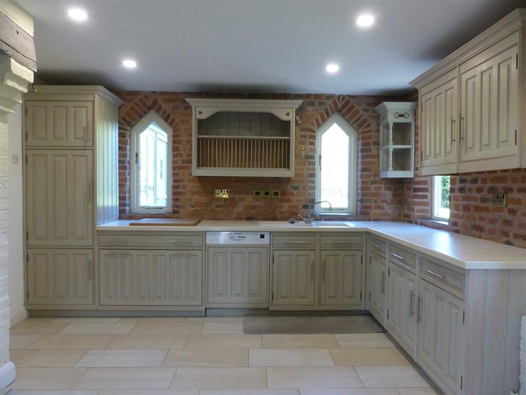 Kitchen 1