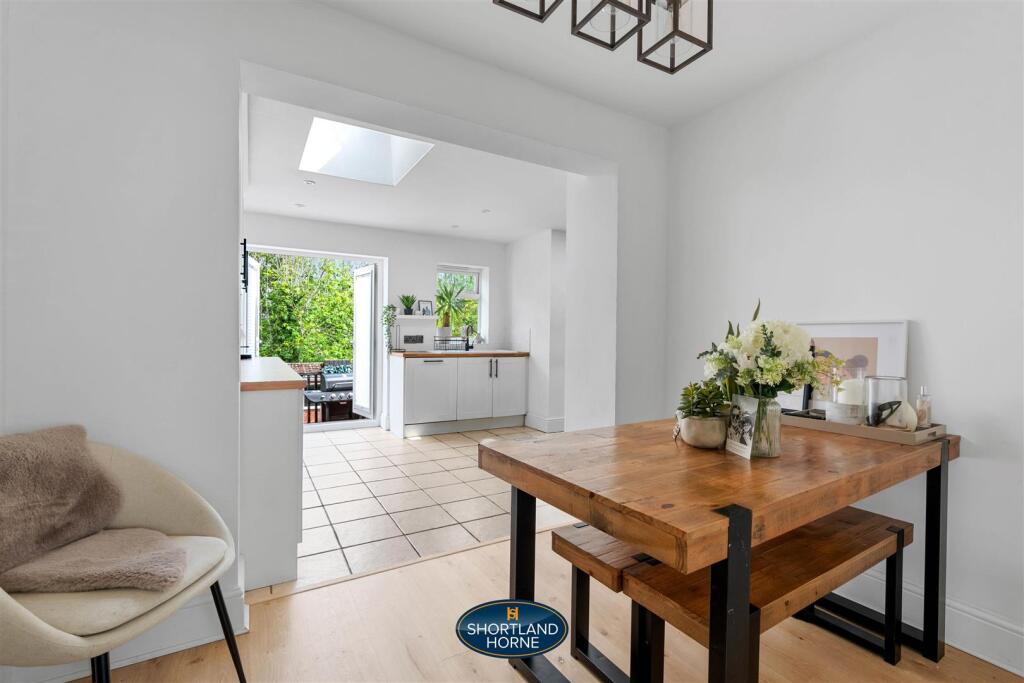 138 Lincroft Crescent (6 of 26).jpg