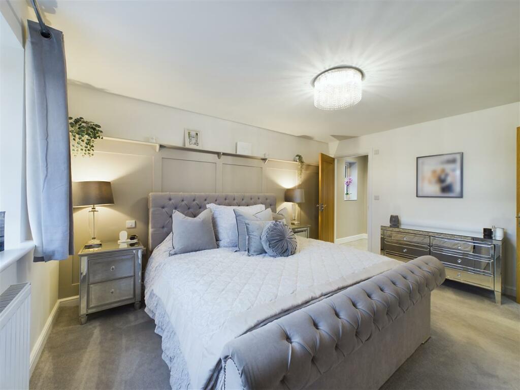 MASTER SUITE