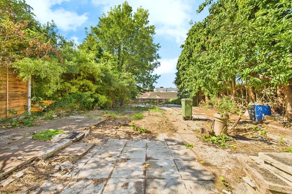 ffe018cc-CAM01085...