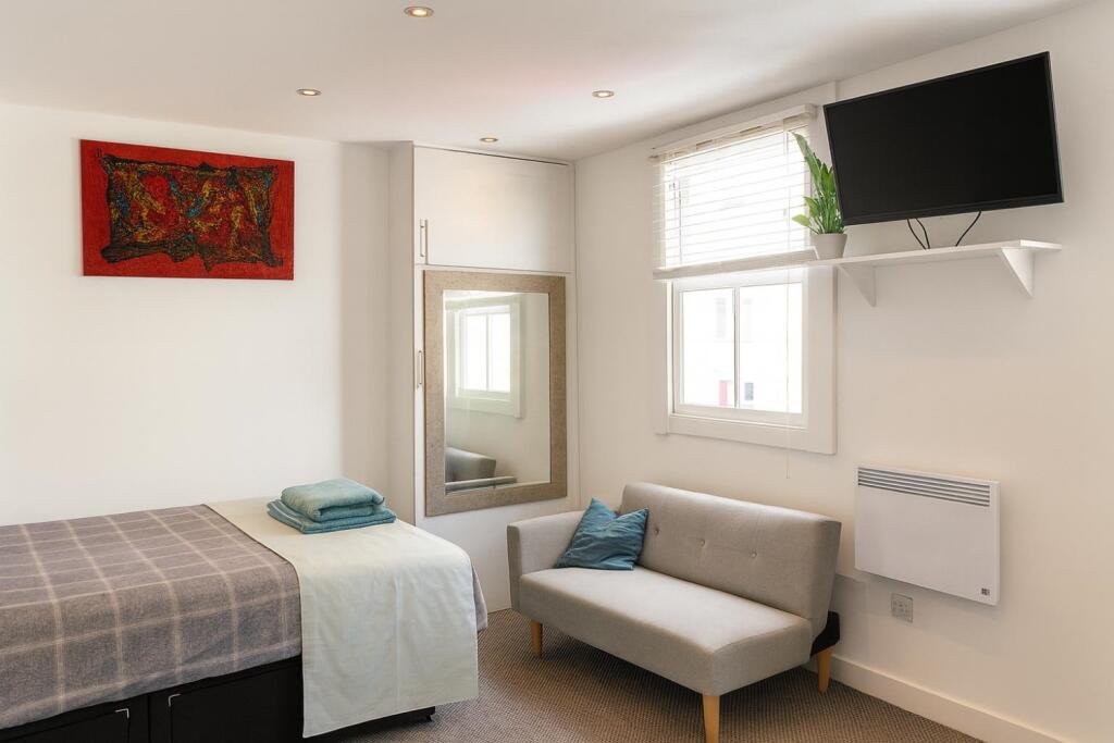 enhanced_bedroom_landscape3