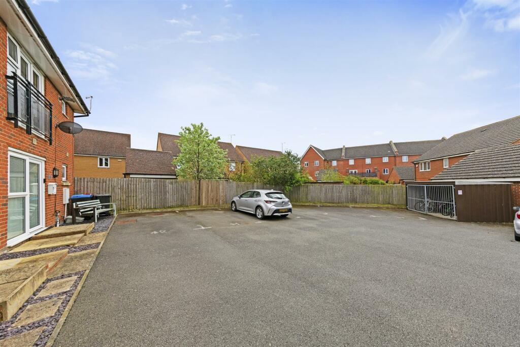 14ButtertonGardensWeb03a.jpg