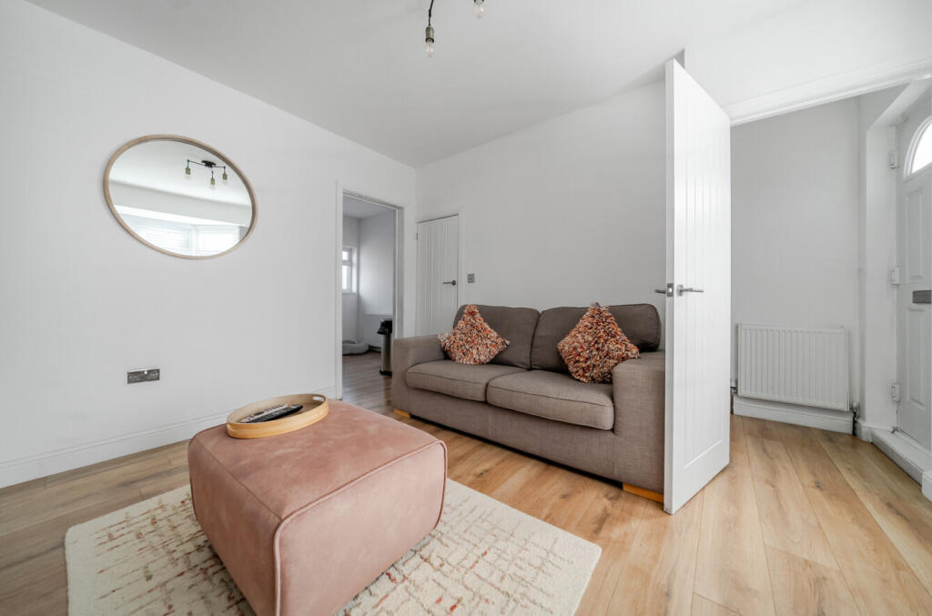 1350370-2-68c034b...