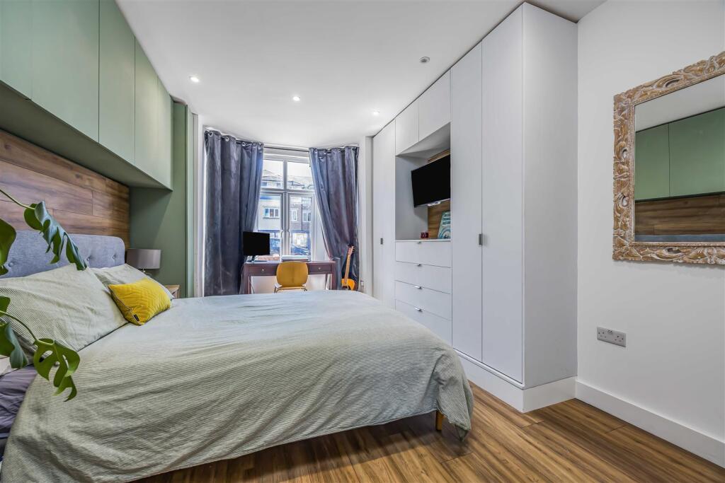 Lower Flat, 215 Milton Road, Southsea-Small-Portic