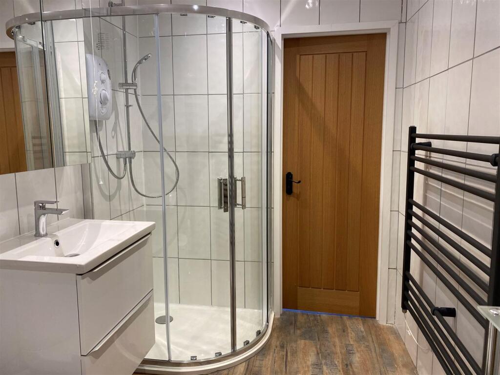 shower room.jpg