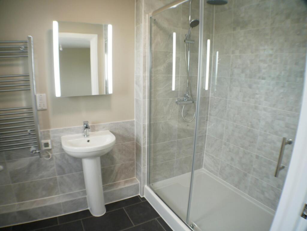 Ensuite Shower