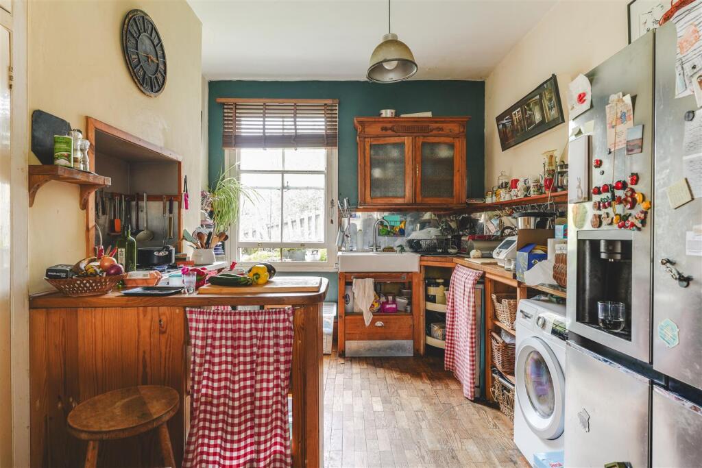 Mildenhall Road-6.jpg