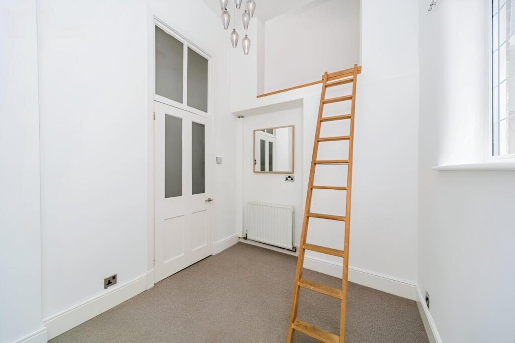 Bedroom 2.jpg