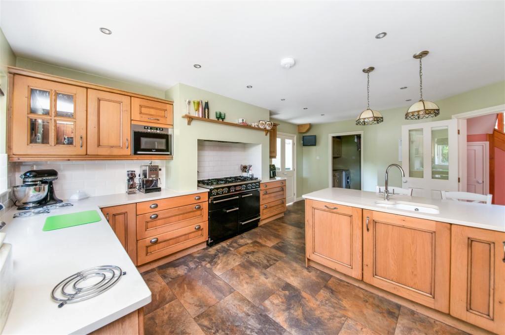 BREAKFAST KITCHEN