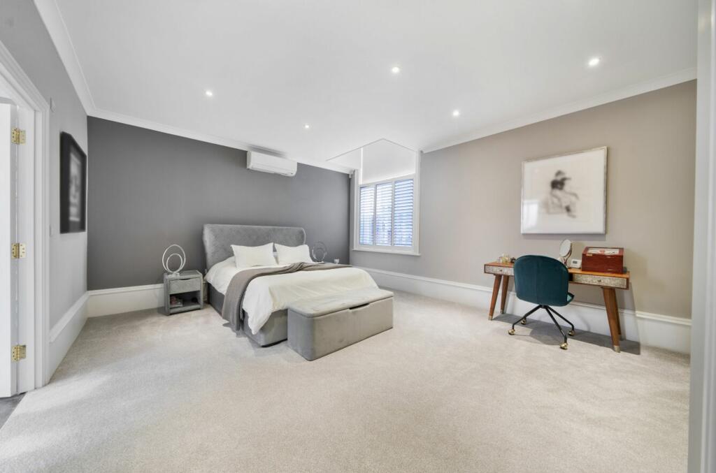 Bedroom One (1)