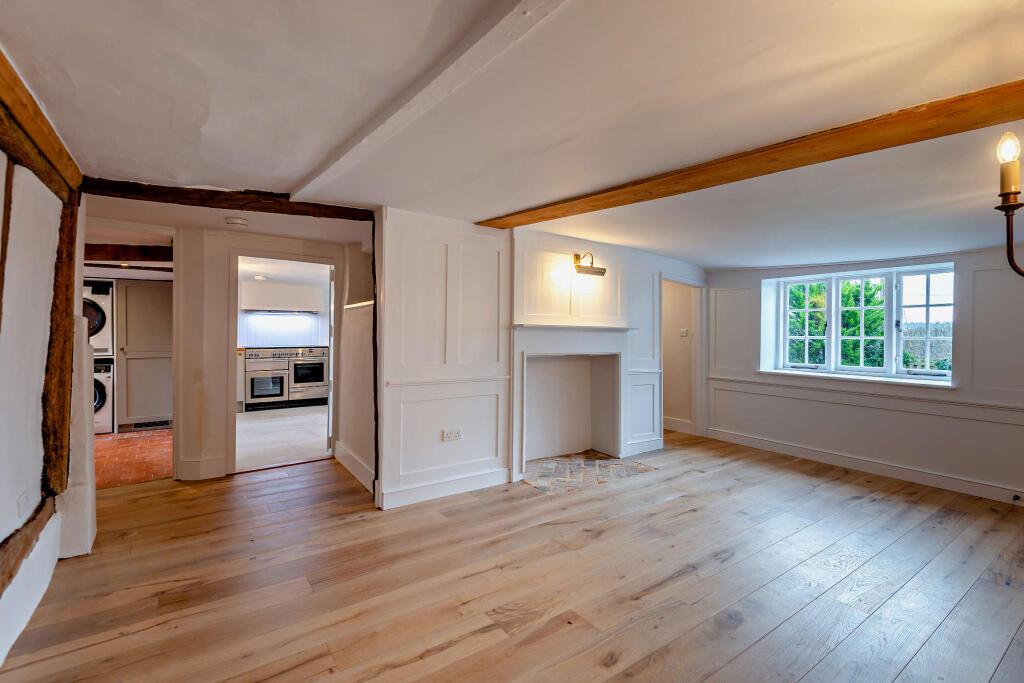 8636274interior05800
