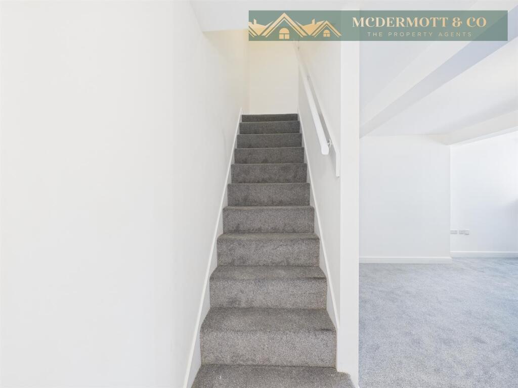 APARTMENT 48