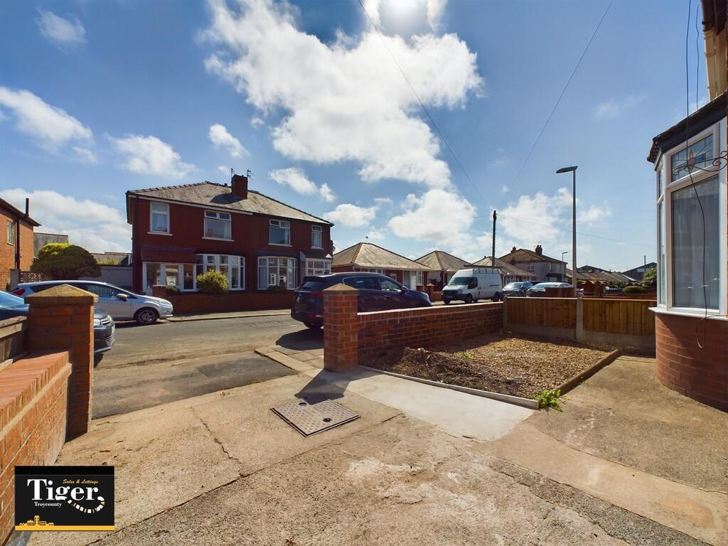 CAM02176G0-PR0298...