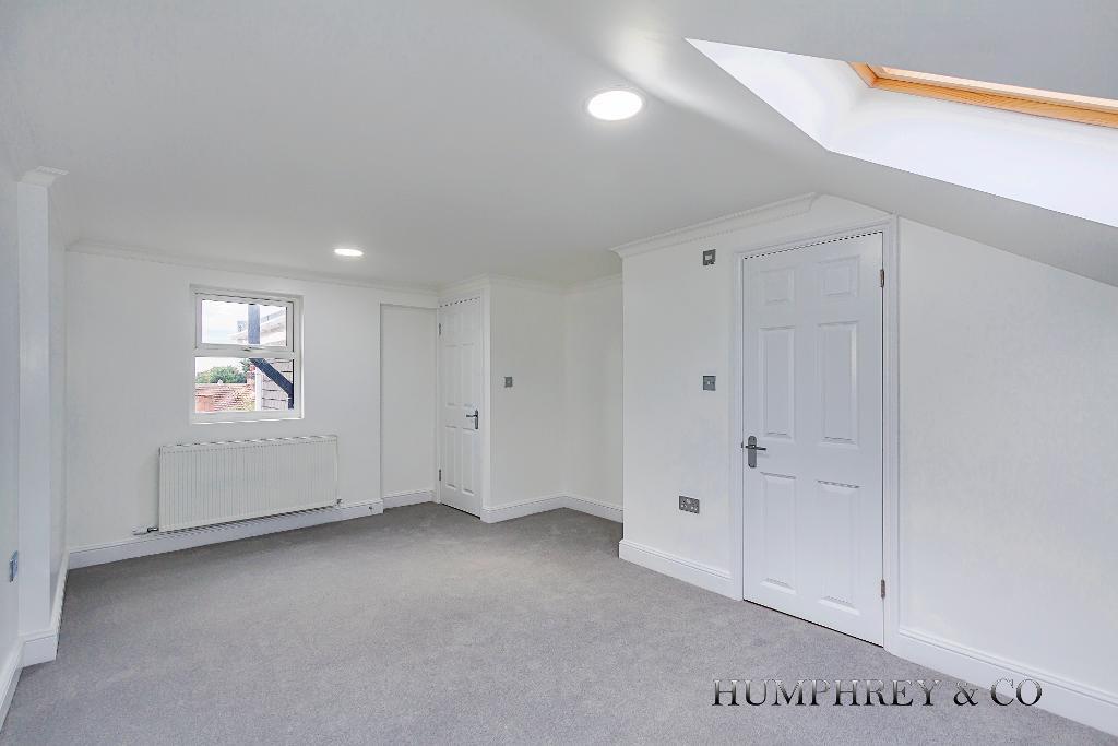 4 bedroom Terraced for sale