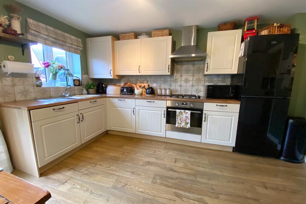 Kitchen Diner (Groun