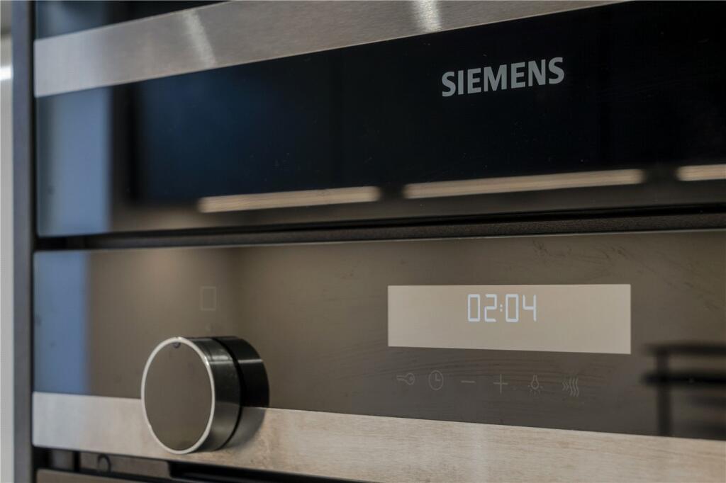 Oven