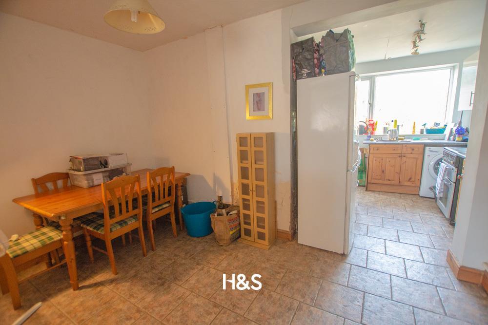 106 tibland road - dining area.jpg