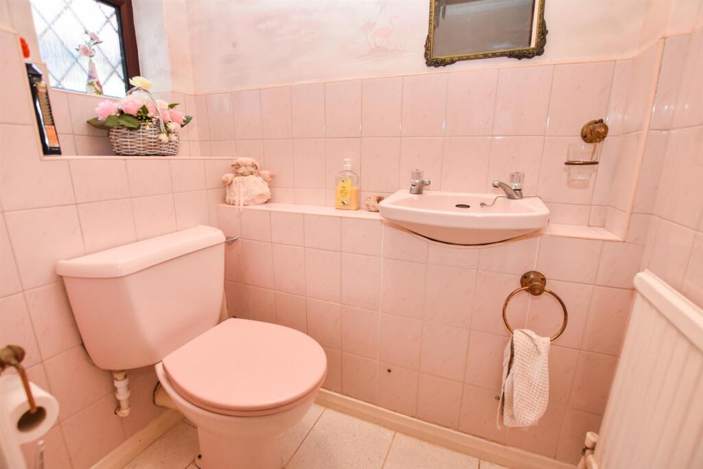 cloakroom wc