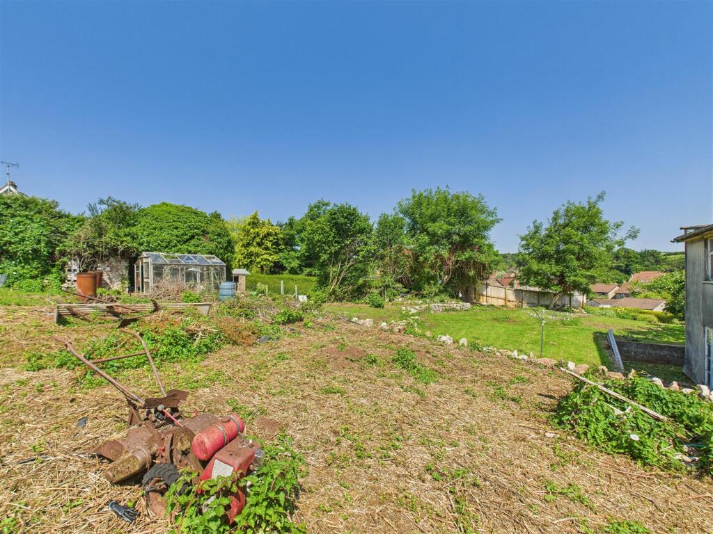 12 - Detached Cottage for Auction, Winford.jpg