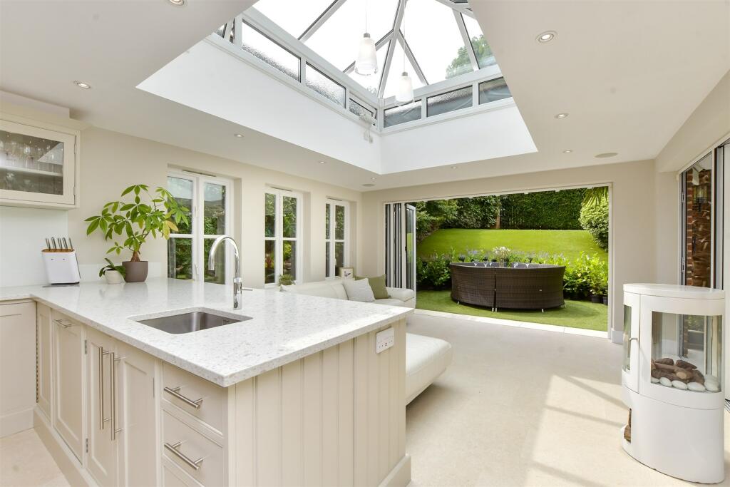 Kitchen/Diner/Breakfast Room	