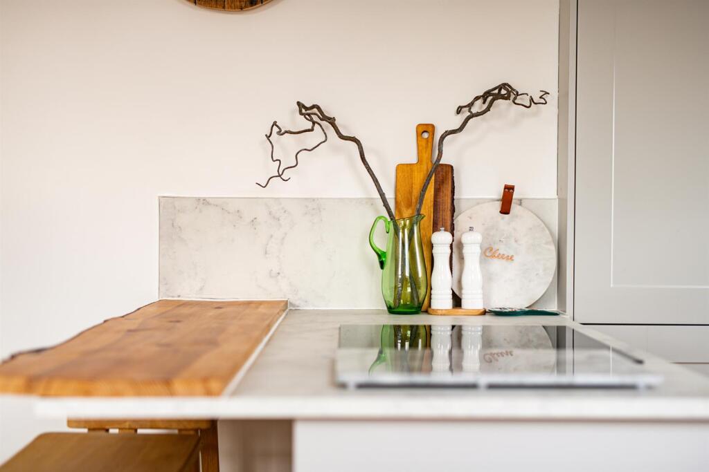 Kitchen_5.jpg