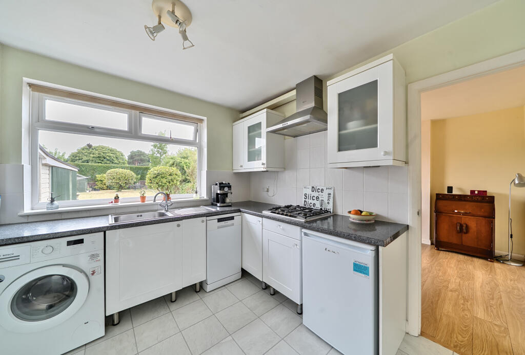 1315389-28-685a89...