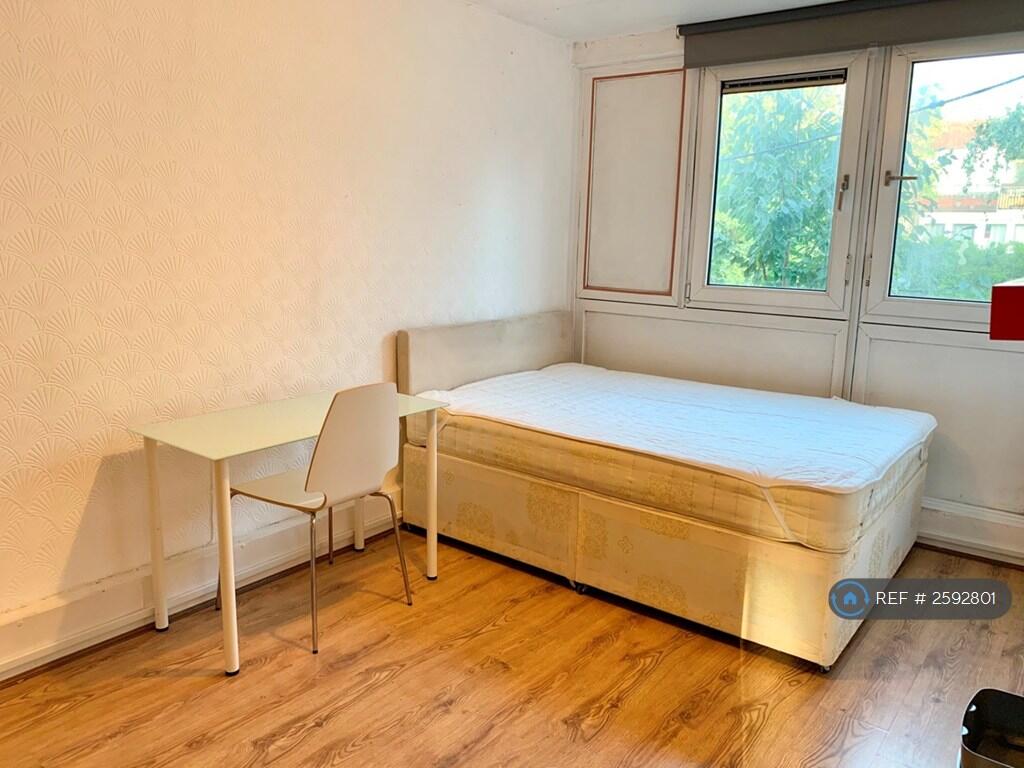 Bedroom 2 Picture 2