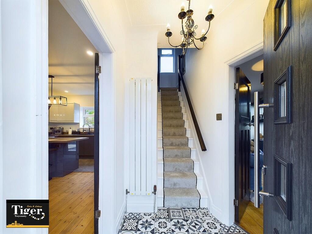 CAM02176G0-PR0393...