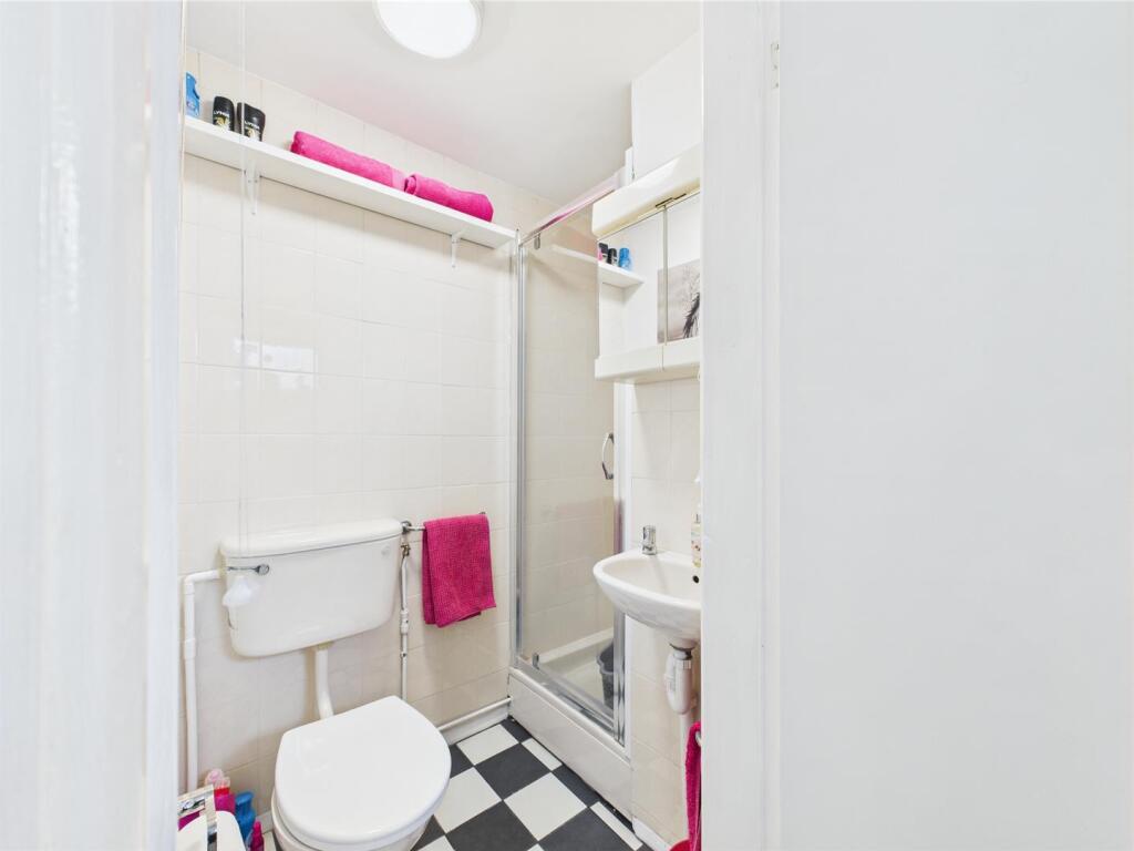 Annex Shower Room