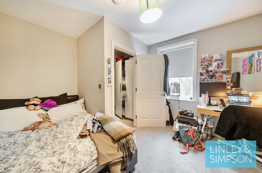 Apt 2 - Bedroom 2