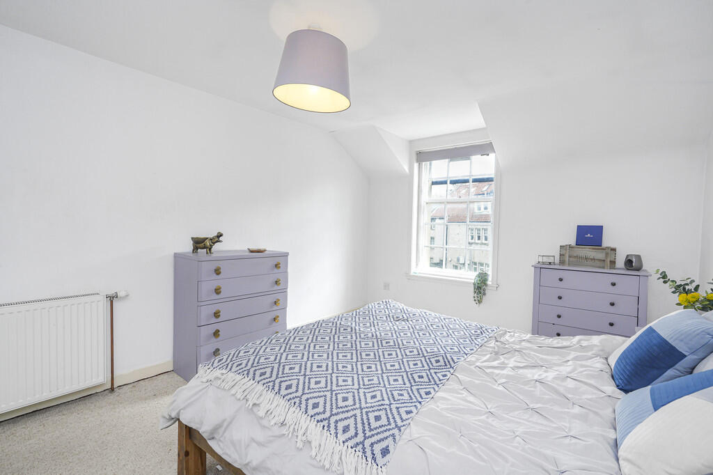 Flat 3, 23 Waggon...